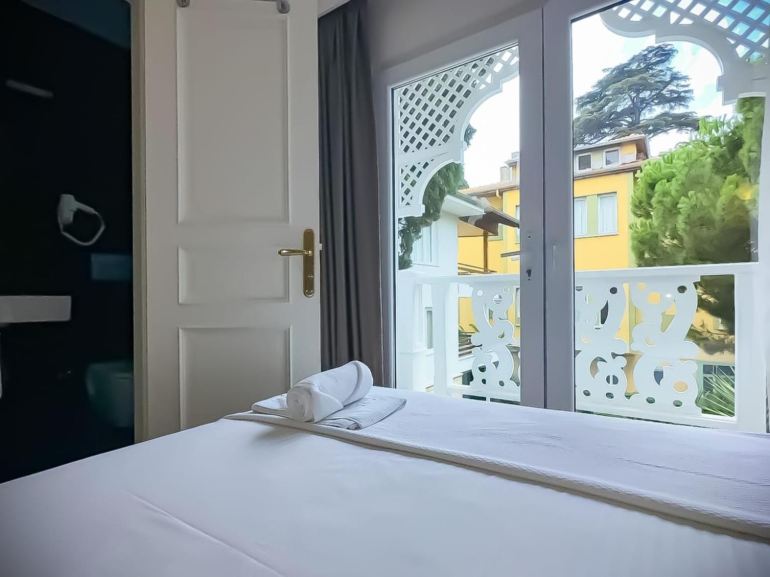 Hi Hotel Ivy Bueyuekada Адалар Экстерьер фото